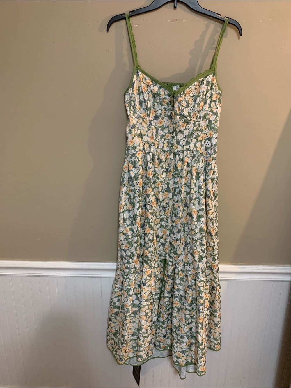 Astr Women’s Yamila Floral Olive-Yellow Medium Midi Dress Cottage core Milk Maid
